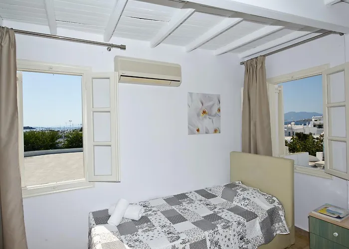 Karboni * Mykonos Town