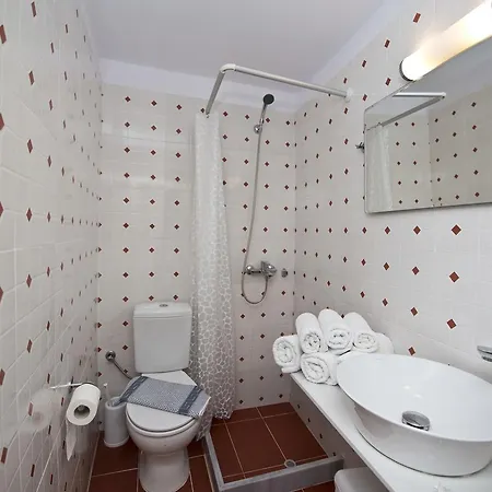 卡博尼酒店 招待所 *