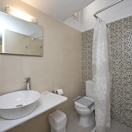 בית הארחה Karboni Mykonos Town